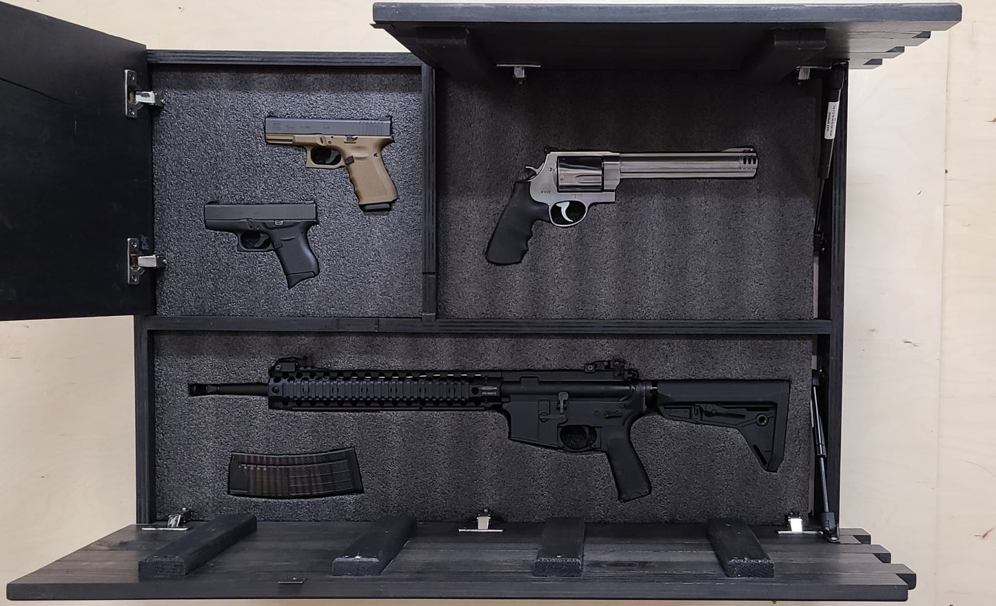 Deluxe 3 Compartment Gun Concealment Case (Traditional American Flag Designs)