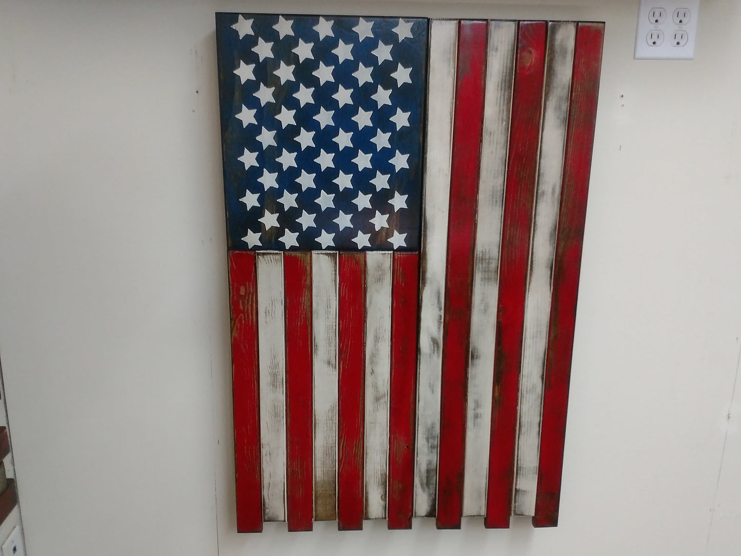 Large Vertical Hanging American Flag Gun Concealment Case