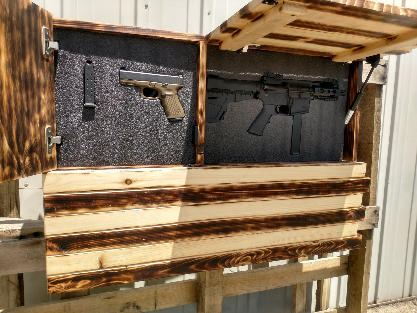 Deluxe 3 Compartment Gun Concealment Case (Traditional American Flag Designs)