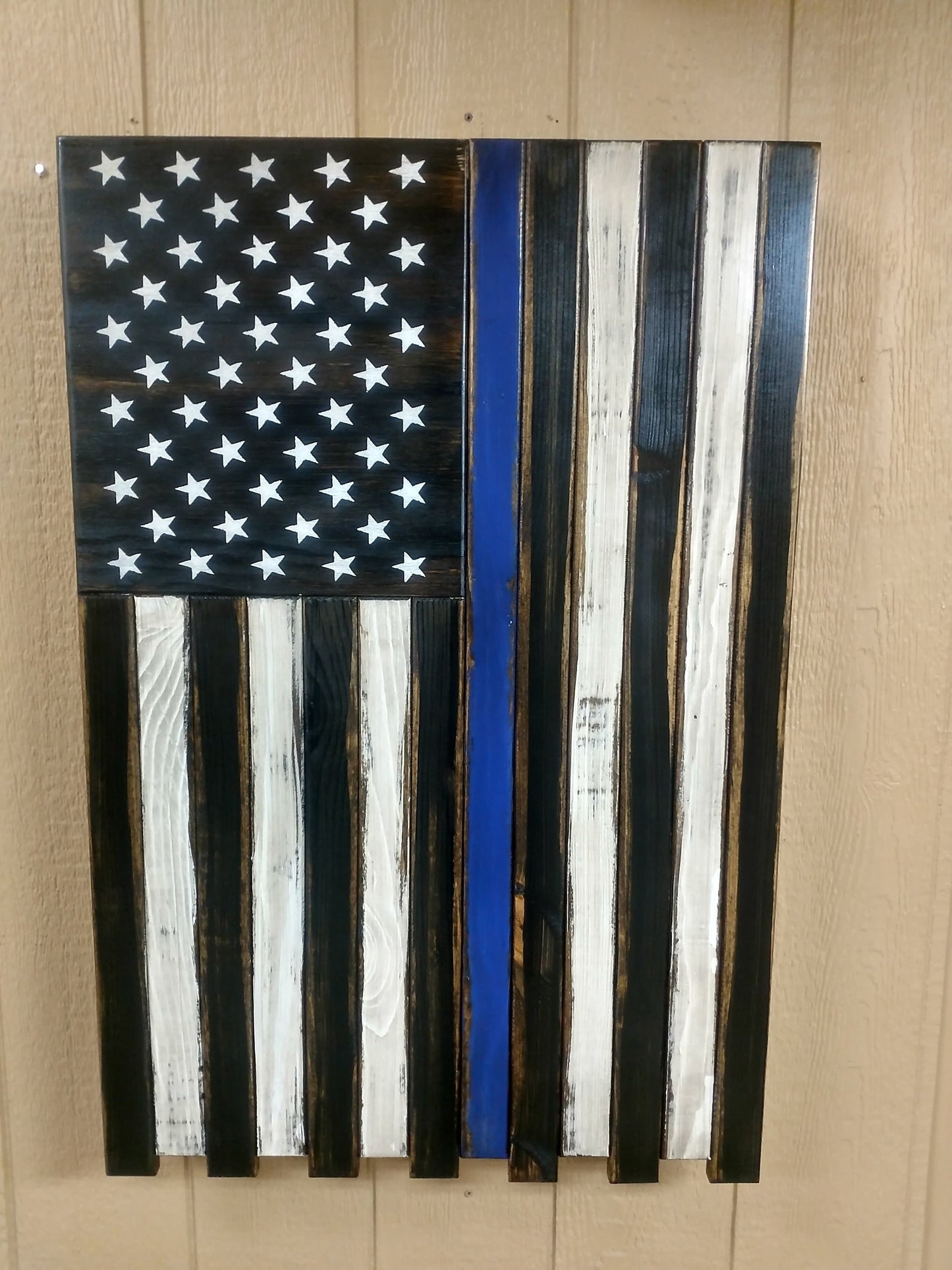 Large Vertical Hanging American Flag Gun Concealment Case