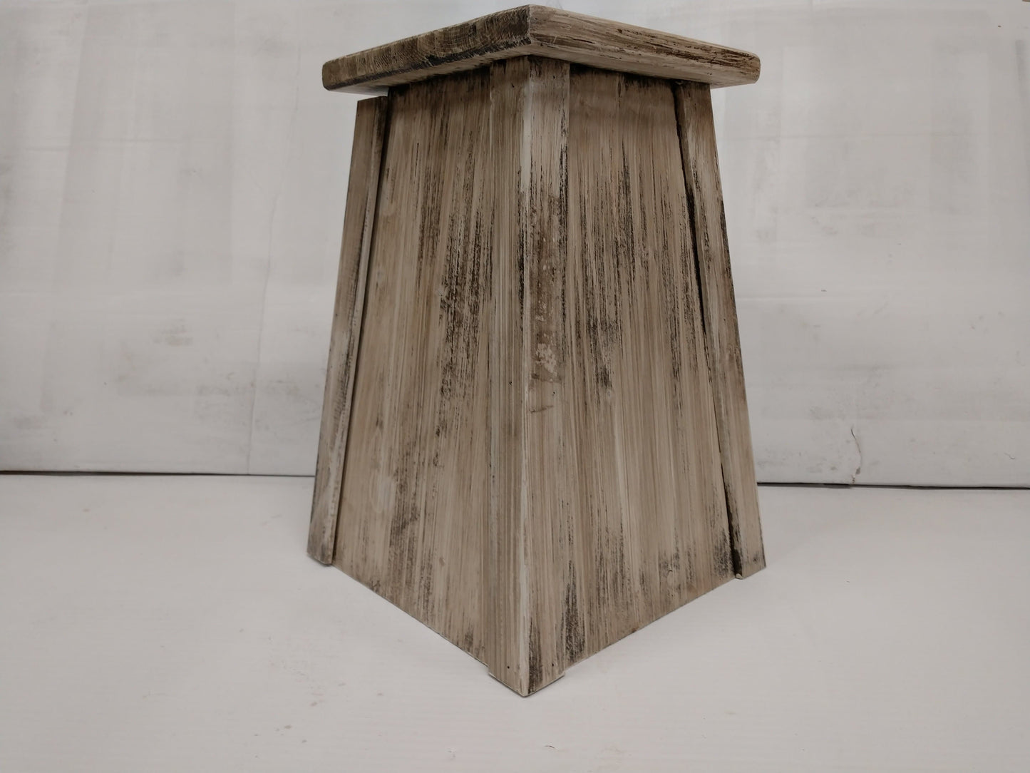 Wooden Gun Concealment Lamp